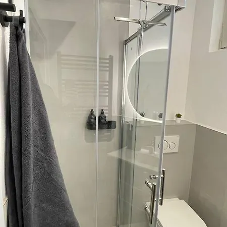 Stylisches In Zentraler Lage Mit Balkon * كارلسروه